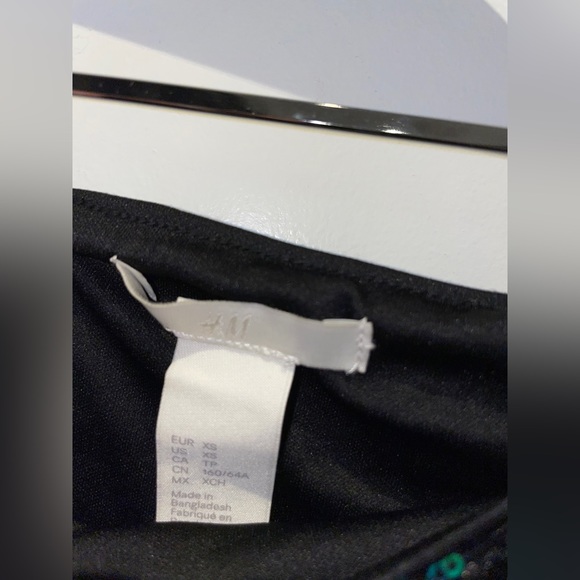 Sequin Mini Skirt - Picture 2 of 5